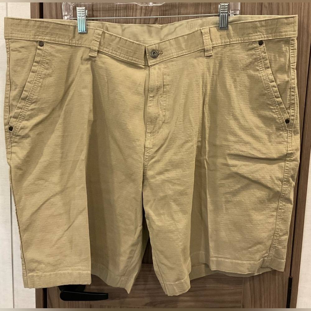 Copper Oak Mens Tan Shorts Size 46